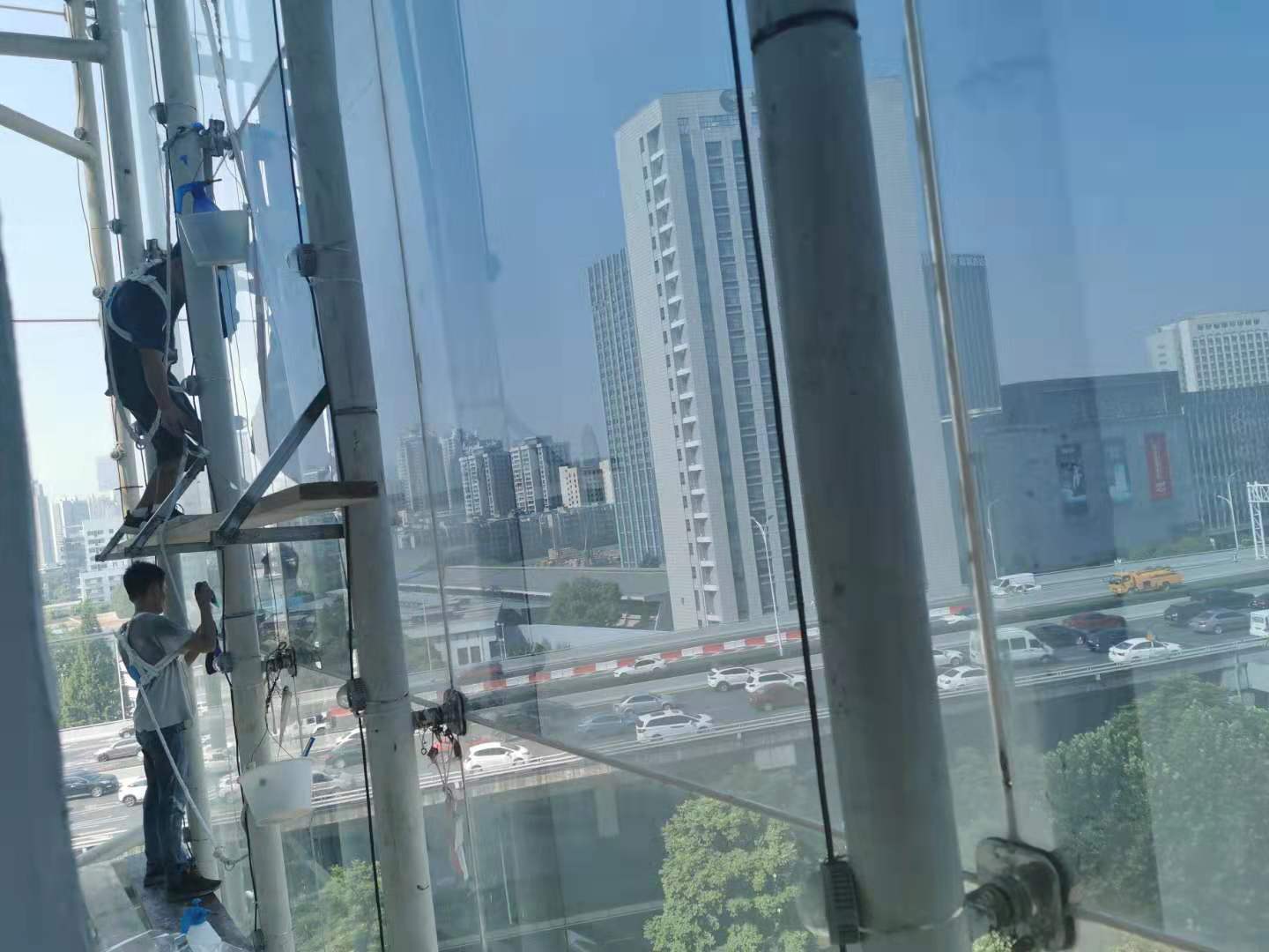 173650615.jpg